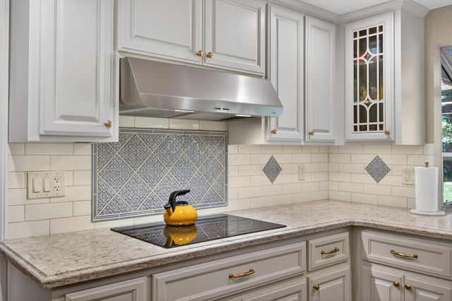 11540 Bear Valley Ct, Gold River, CA 95670