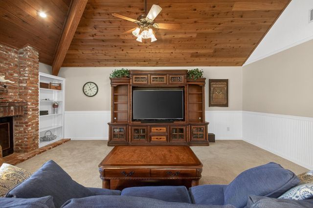 11540 Bear Valley Ct, Gold River, CA 95670