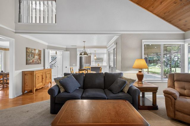 11540 Bear Valley Ct, Gold River, CA 95670