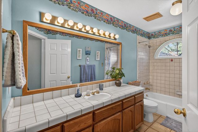 11540 Bear Valley Ct, Gold River, CA 95670