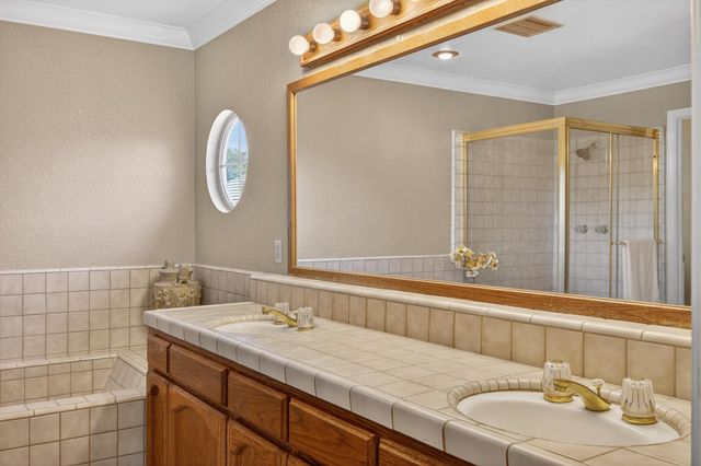11540 Bear Valley Ct, Gold River, CA 95670