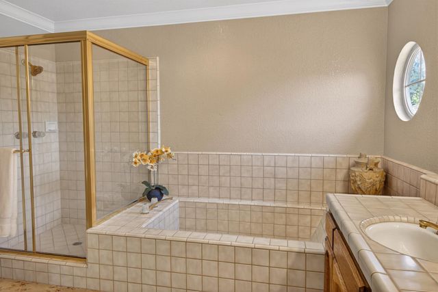 11540 Bear Valley Ct, Gold River, CA 95670