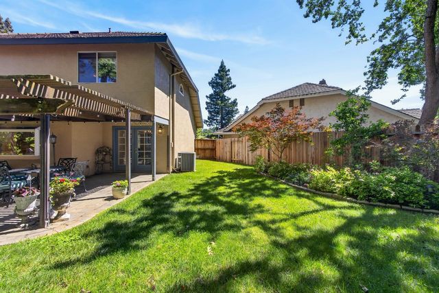 11540 Bear Valley Ct, Gold River, CA 95670