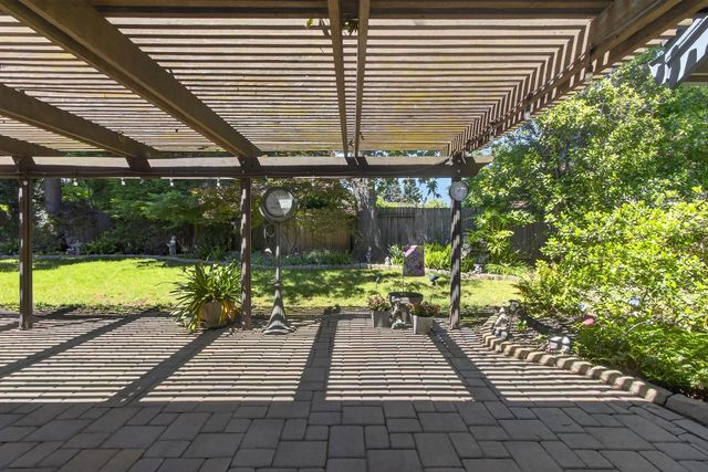 11540 Bear Valley Ct, Gold River, CA 95670
