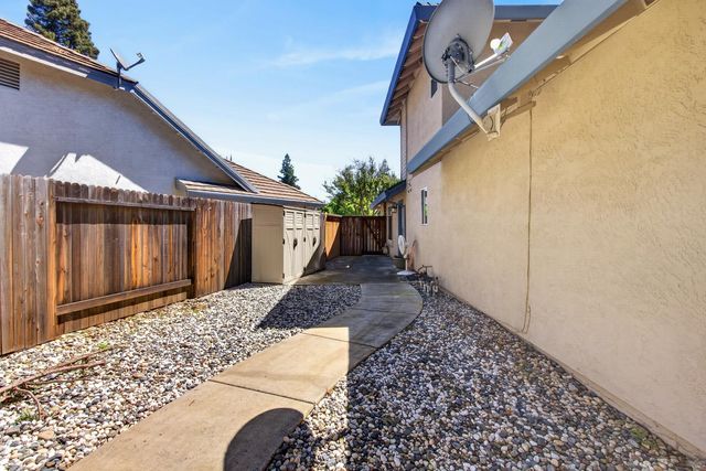 11540 Bear Valley Ct, Gold River, CA 95670