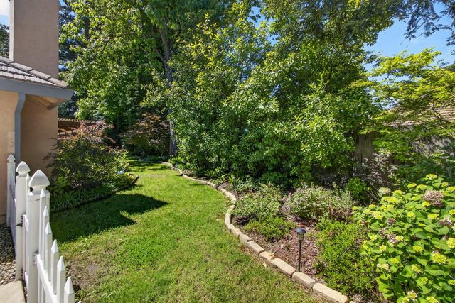 11540 Bear Valley Ct, Gold River, CA 95670