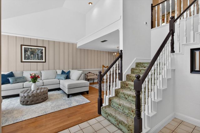 11540 Bear Valley Ct, Gold River, CA 95670
