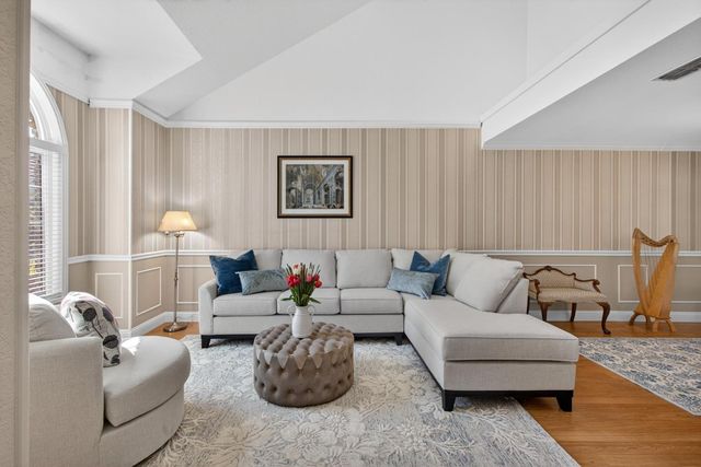 11540 Bear Valley Ct, Gold River, CA 95670