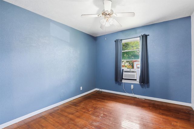 4304 Hodgkins Road, Lake Worth, TX 76135