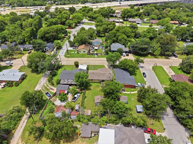 4304 Hodgkins Road, Lake Worth, TX 76135