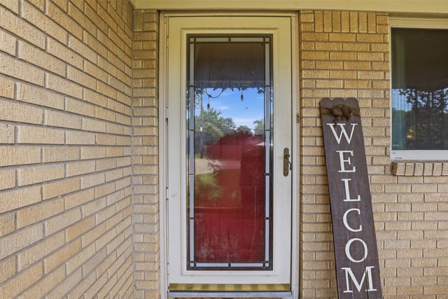 4304 Hodgkins Road, Lake Worth, TX 76135