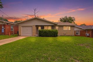 4304 Hodgkins Road, Lake Worth, TX 76135