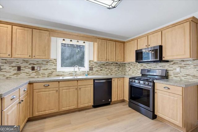 5485 Twin Oak Drive, Douglasville, GA 30135