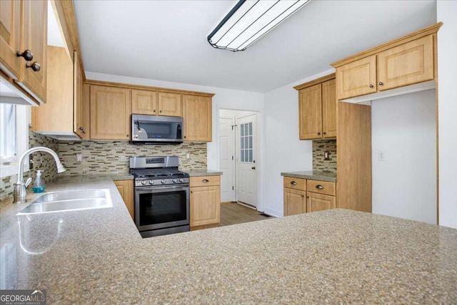 5485 Twin Oak Drive, Douglasville, GA 30135