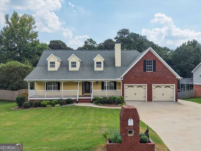 5485 Twin Oak Drive, Douglasville, GA 30135