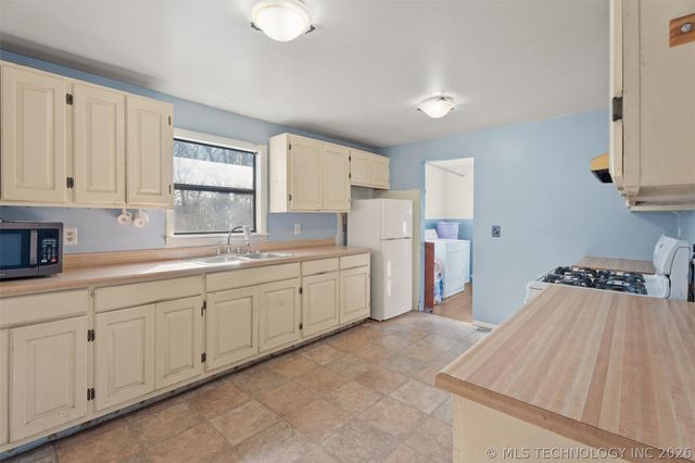 919 N Boudinot Avenue, Dewey, OK 74029