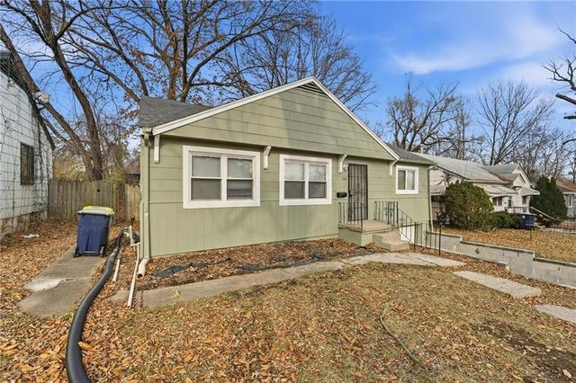 1154 E 67th Street, Kansas City, MO 64131