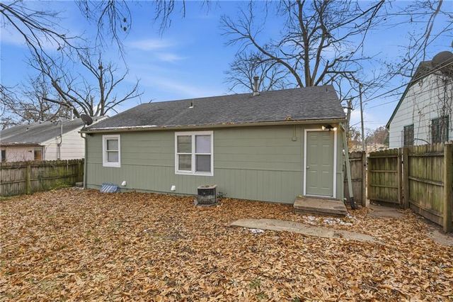 1154 E 67th Street, Kansas City, MO 64131