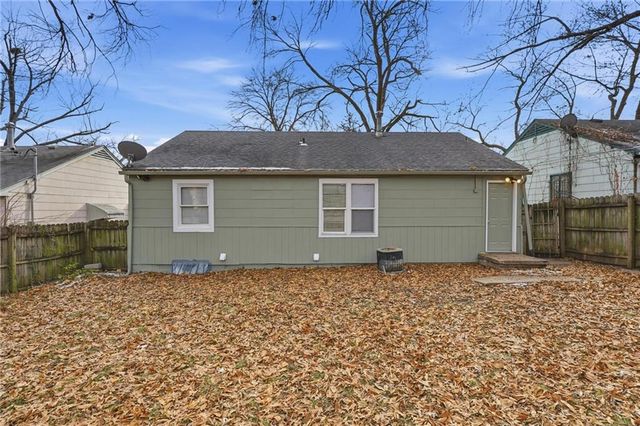 1154 E 67th Street, Kansas City, MO 64131