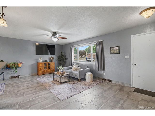 2110 Greenwich Cir, Colorado Springs, CO 80909