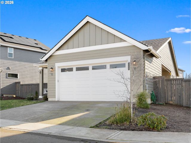 252 Ne ARROWHEAD Dr, Estacada, OR 97023