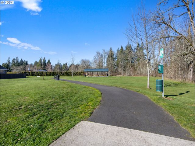 252 Ne ARROWHEAD Dr, Estacada, OR 97023