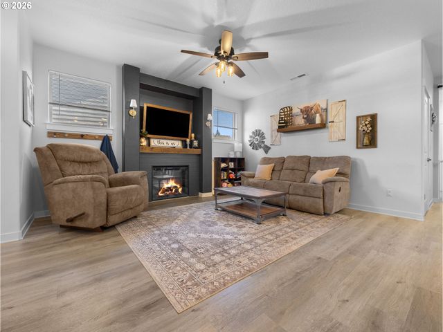 252 Ne ARROWHEAD Dr, Estacada, OR 97023