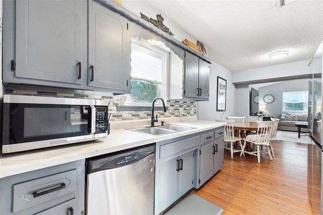 815 W 7th Street, Edmond, OK 73003