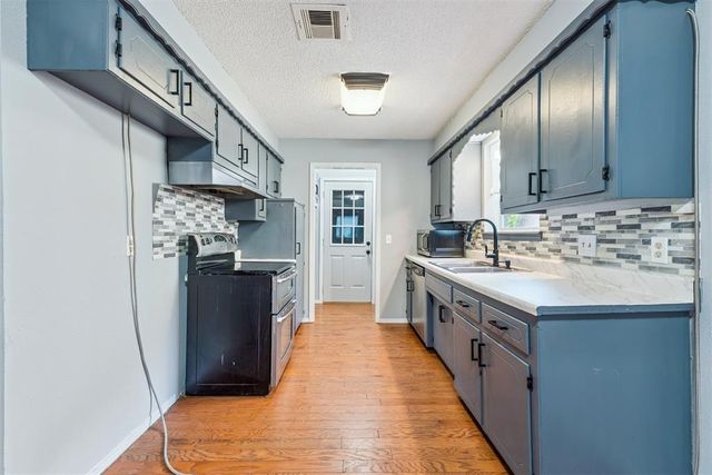 815 W 7th Street, Edmond, OK 73003