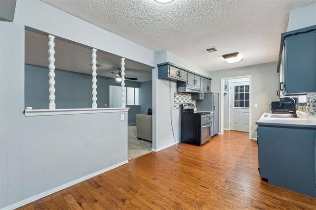 815 W 7th Street, Edmond, OK 73003