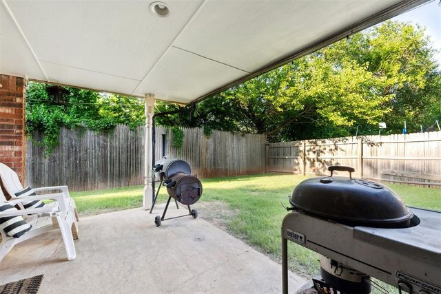 815 W 7th Street, Edmond, OK 73003