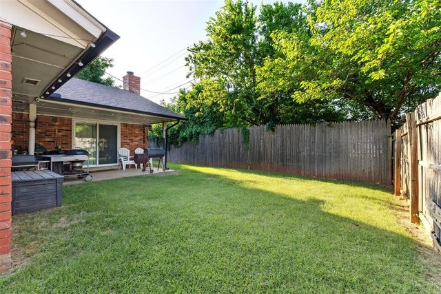 815 W 7th Street, Edmond, OK 73003