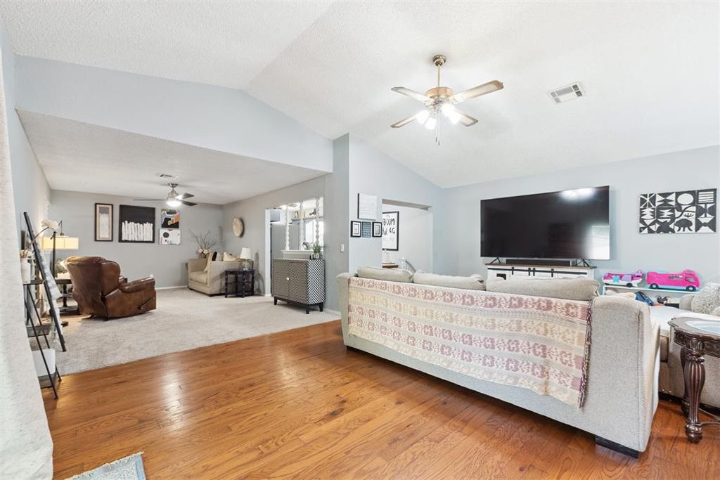 815 W 7th Street, Edmond, OK 73003