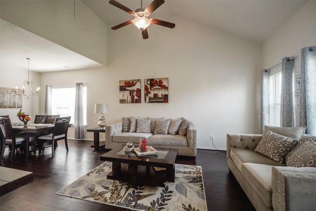 8730 Sunny Gallop Drive, Tomball, TX 77375