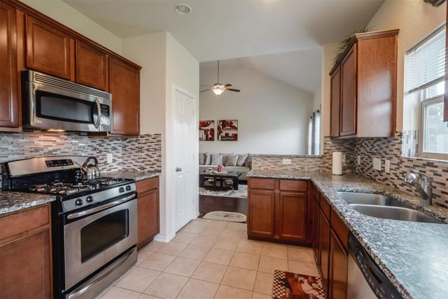 8730 Sunny Gallop Drive, Tomball, TX 77375