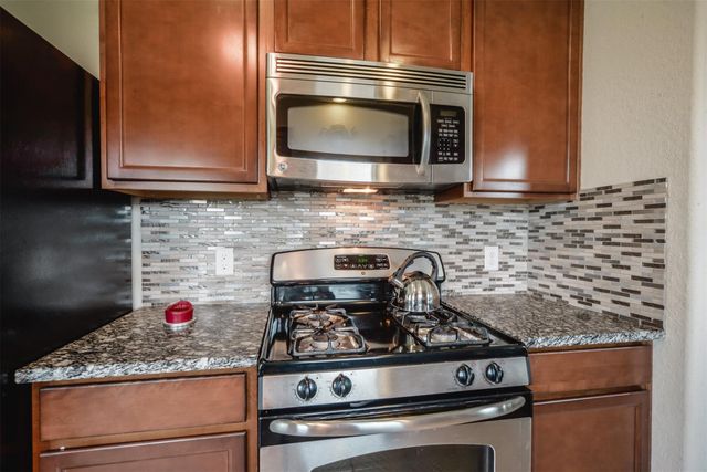 8730 Sunny Gallop Drive, Tomball, TX 77375