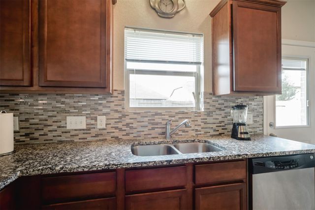 8730 Sunny Gallop Drive, Tomball, TX 77375