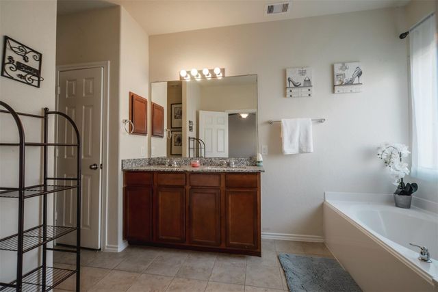 8730 Sunny Gallop Drive, Tomball, TX 77375