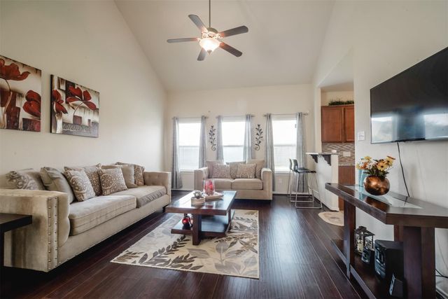 8730 Sunny Gallop Drive, Tomball, TX 77375