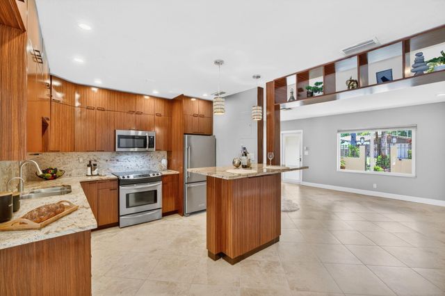 1426 NE 17th Avenue, Fort Lauderdale, FL 33304