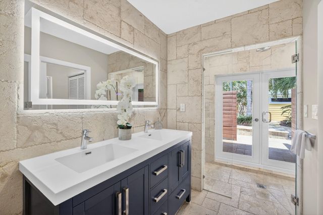 1426 NE 17th Avenue, Fort Lauderdale, FL 33304