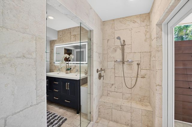 1426 NE 17th Avenue, Fort Lauderdale, FL 33304
