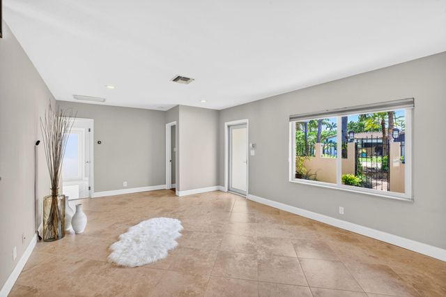 1426 NE 17th Avenue, Fort Lauderdale, FL 33304