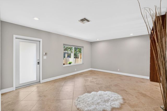 1426 NE 17th Avenue, Fort Lauderdale, FL 33304