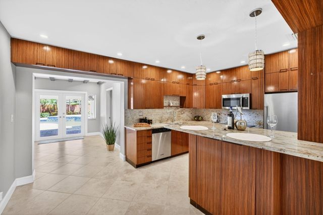 1426 NE 17th Avenue, Fort Lauderdale, FL 33304