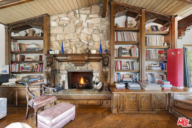 3537 Berry Drive, Studio City, CA 91604