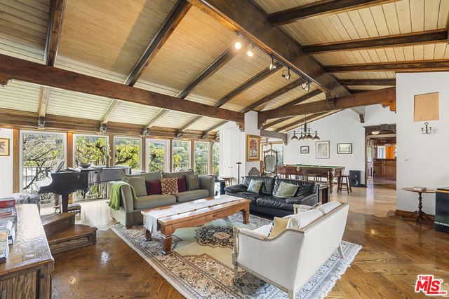 3537 Berry Drive, Studio City, CA 91604