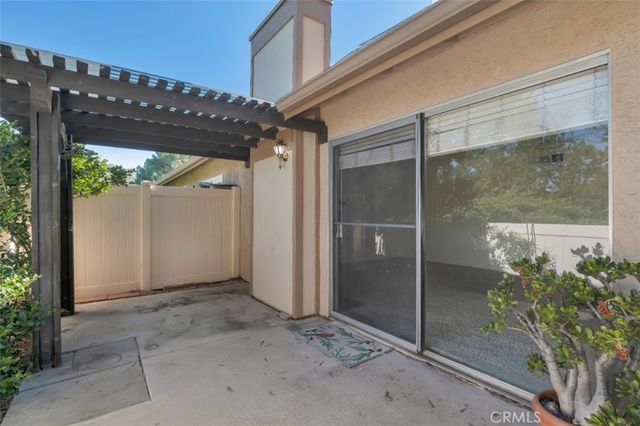 26216 Rainbow Glen Drive, Newhall, CA 91321