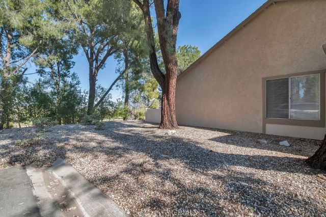 26216 Rainbow Glen Drive, Newhall, CA 91321