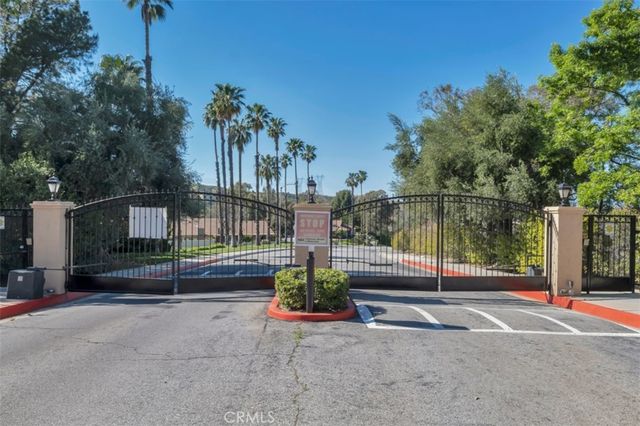 26216 Rainbow Glen Drive, Newhall, CA 91321